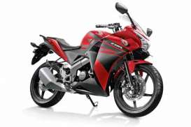 Honda CBR150R Jadi Sepeda Motor Terbaik 2014